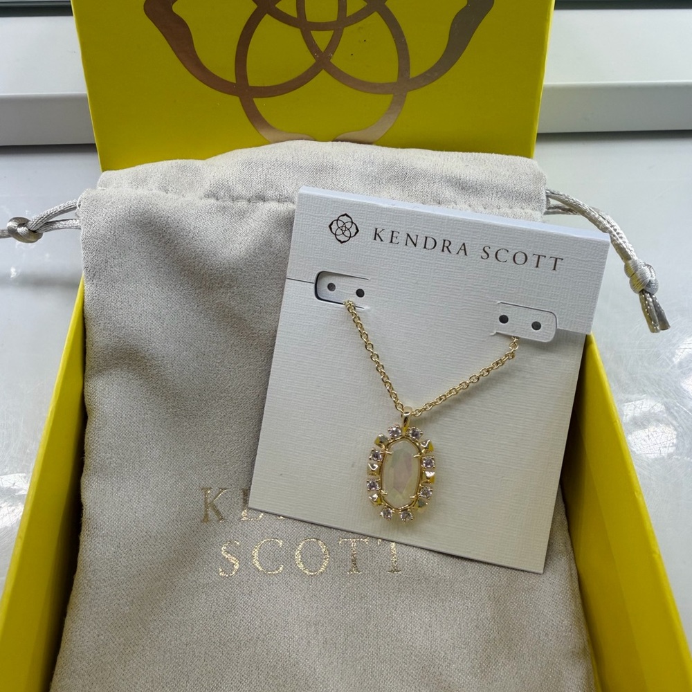 Kendra Scott Gold Pendant Necklace